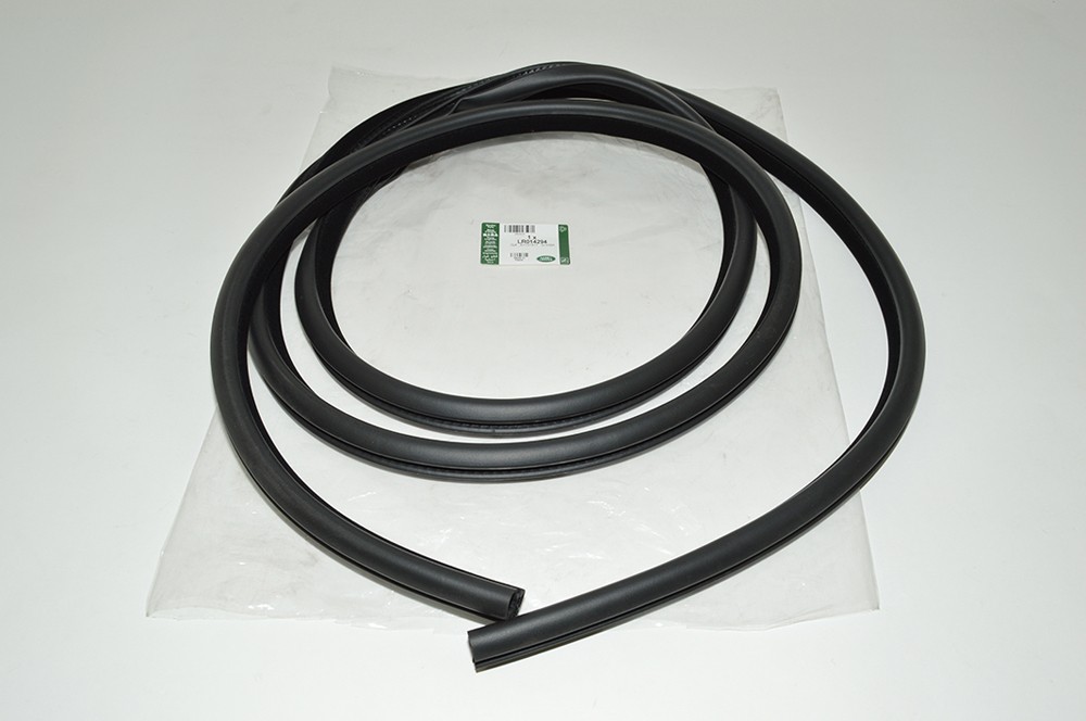 LR014294 - SEAL - Land Rover Parts
